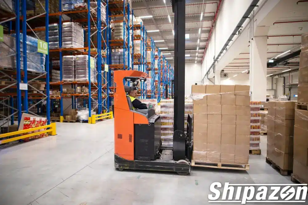 Warehouse and Fulfillment in E-Commerce